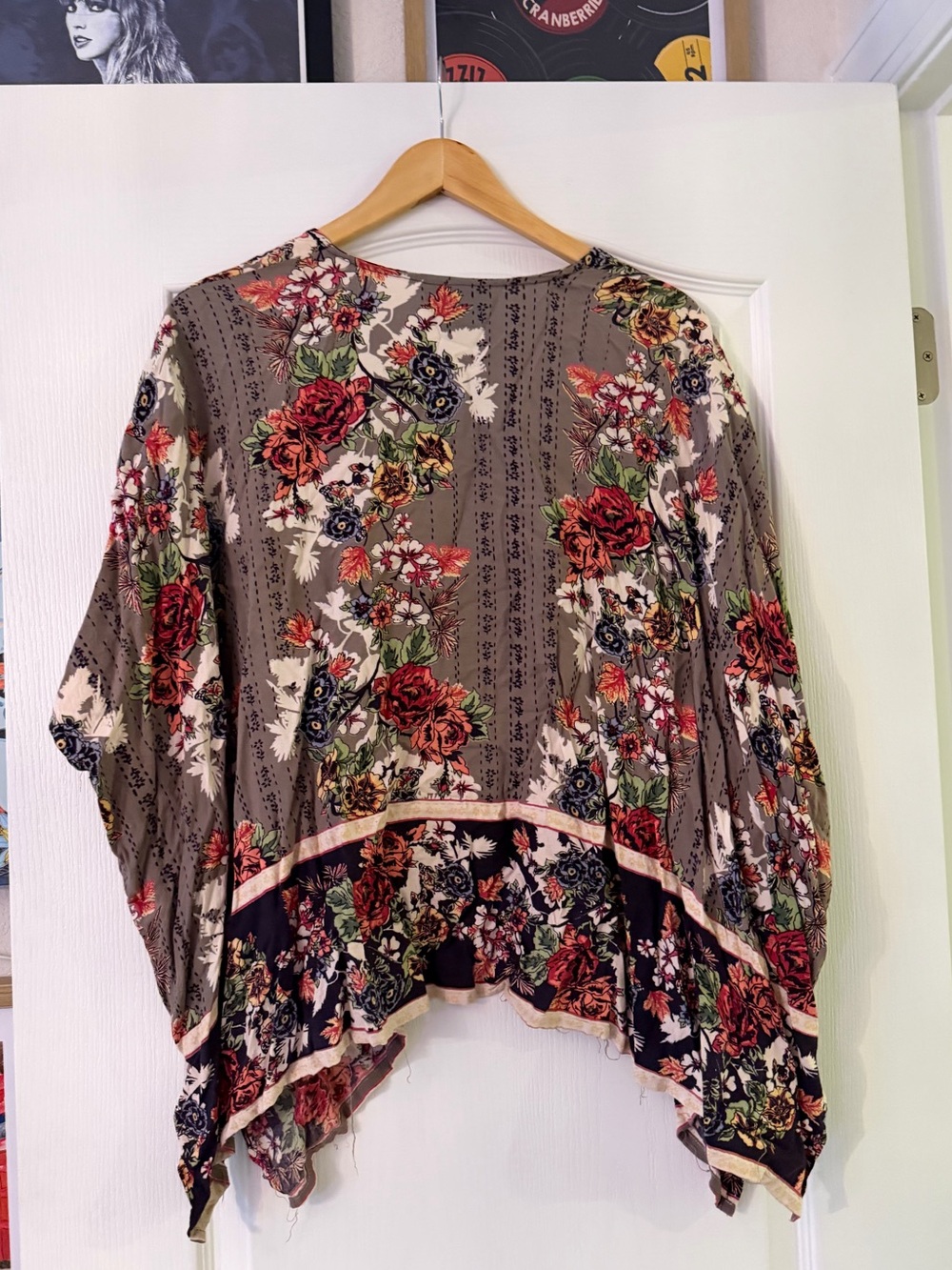 Angie Floral Kimono Small